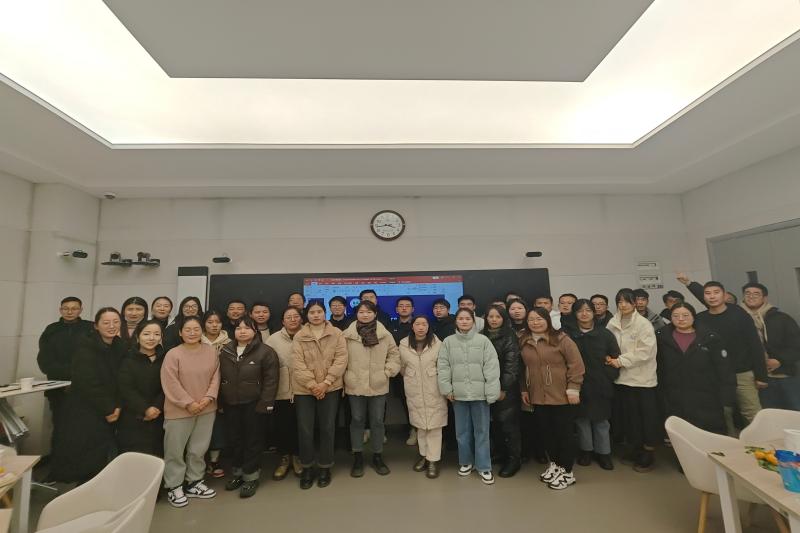 图为全体老师合影.jpg