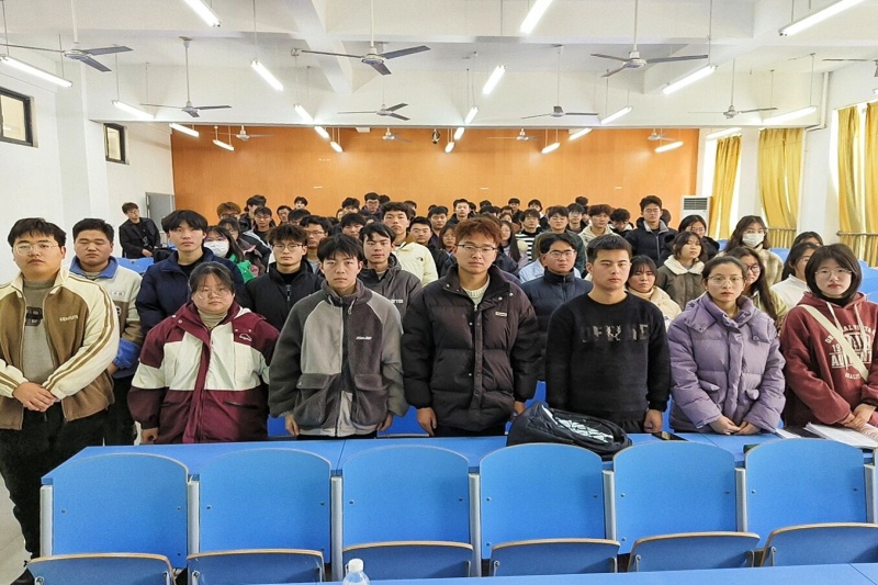 图为全体合影留念.jpg