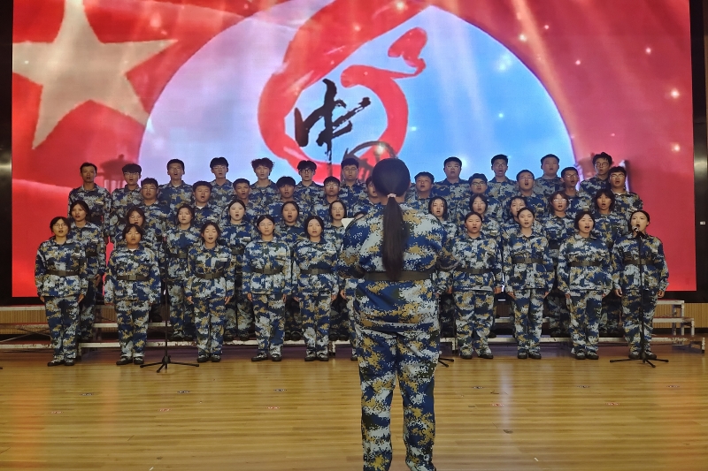 图为机械工程学院表演现场.jpg