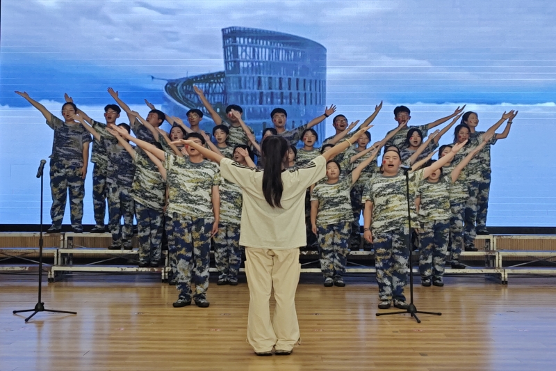 图为计算机与人工智能学院表演现场.jpg