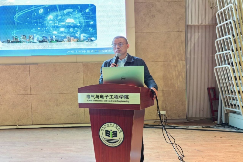 图为骆军讲话.jpg