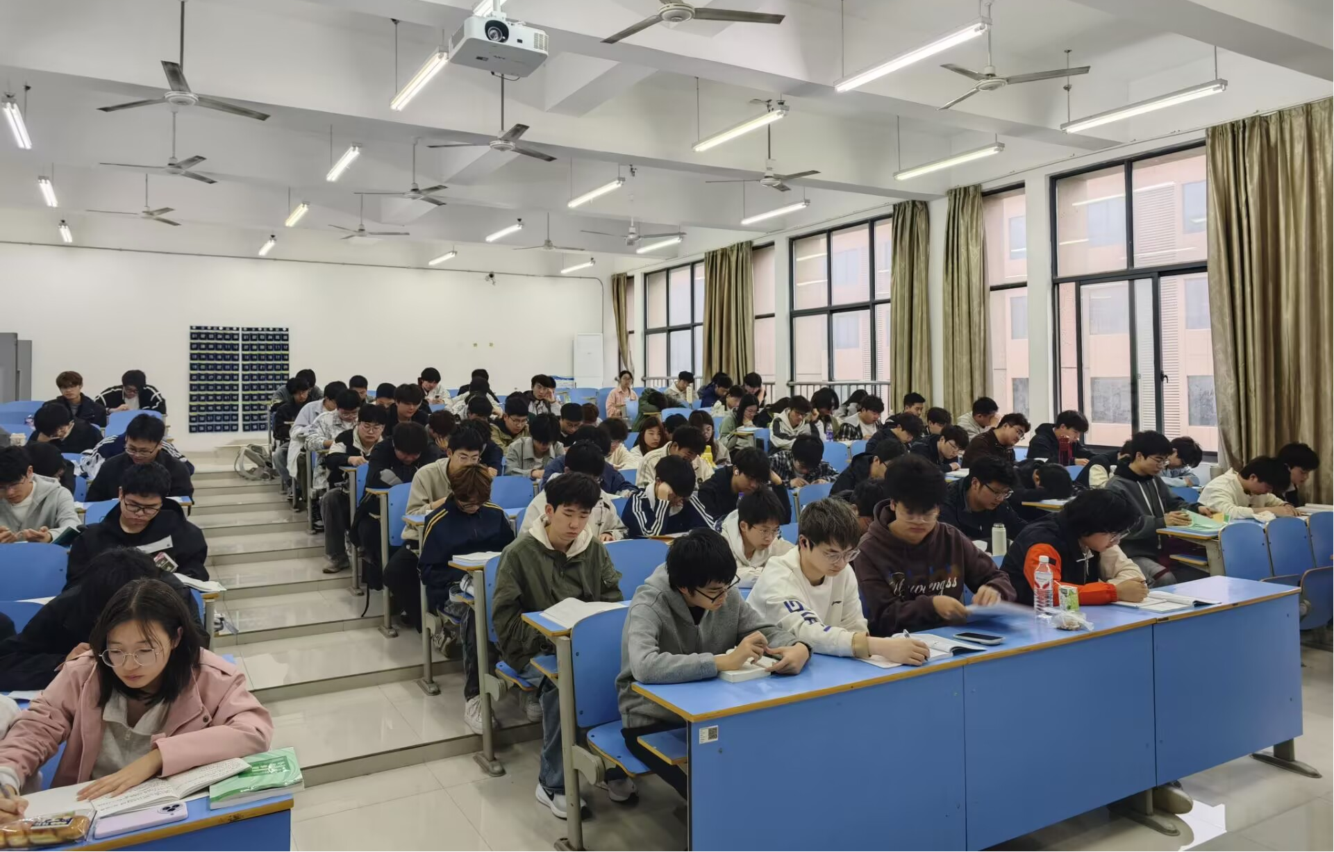 图片1.png 图片1.png