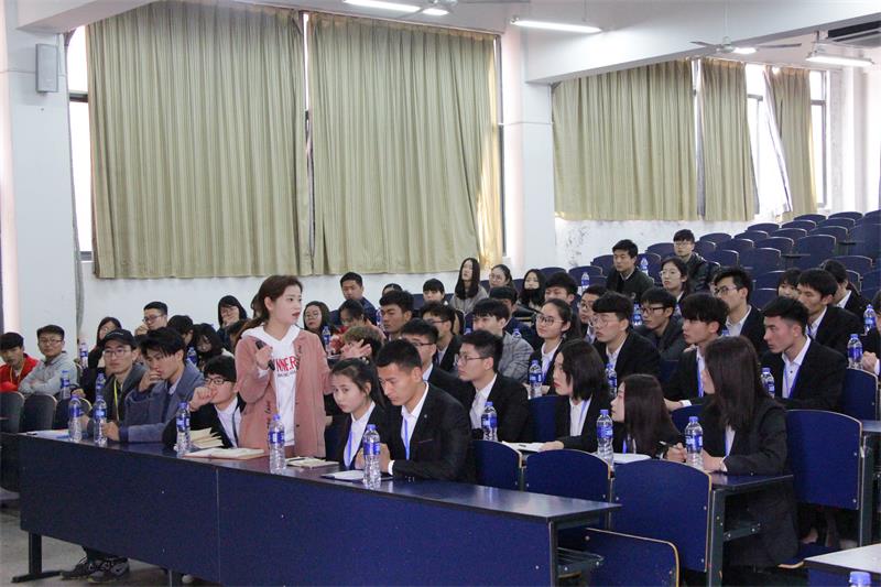 5 图为我院青年志愿者协会指导老师杨蓓蓓发言.JPG