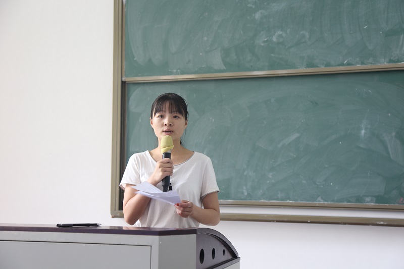 C:\Users\Administrator\Desktop\新闻稿\05.30管理工程学院&电气与电子工程学院诚信资助主题演讲大赛初赛圆满结束\活动现场照2.JPG
