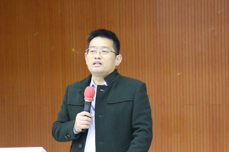 曹长芳对培训班学员提出要求.jpg