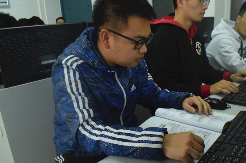 陈盛富_副本.jpg