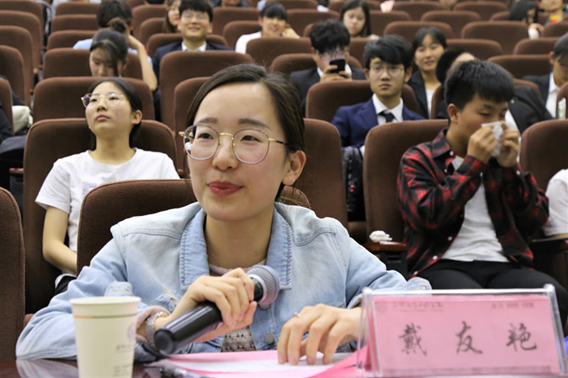 评委提问2.JPG