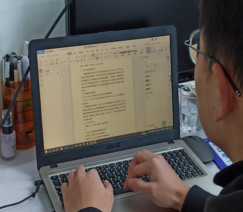 学生1.jpg