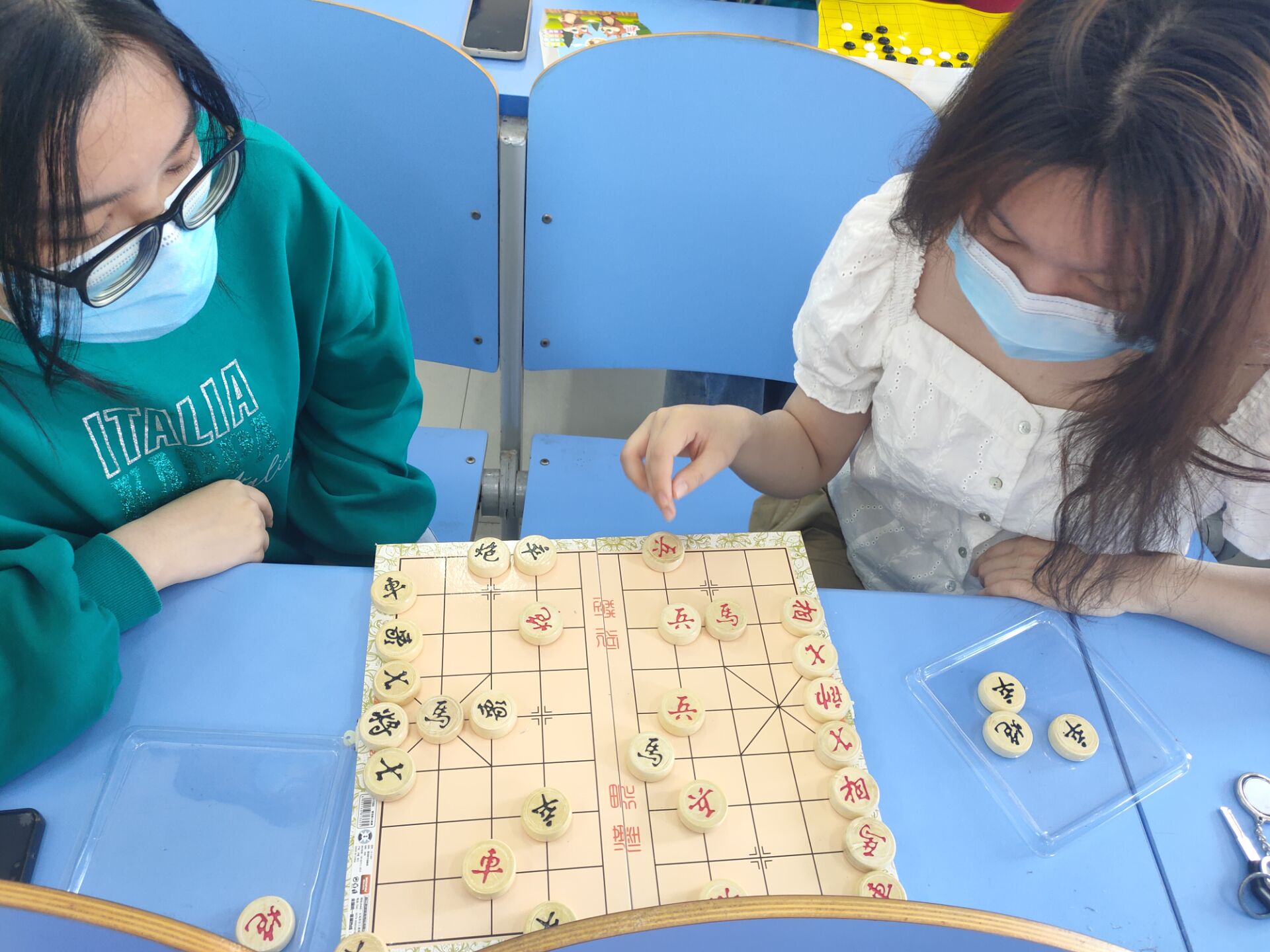 图为棋类小组活动现场.jpg