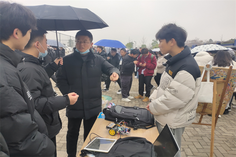 马利祥院长现场交流.jpg