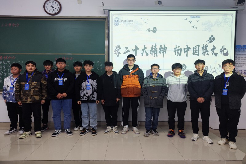 图为工作人员合影.jpg