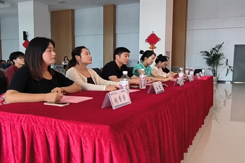 图为评委老师.jpg
