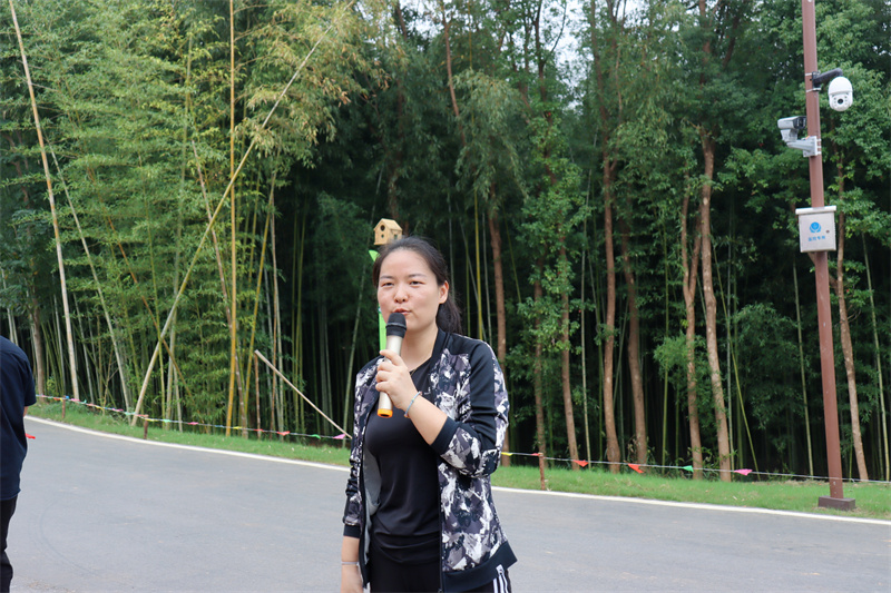 钱琳讲话.jpg