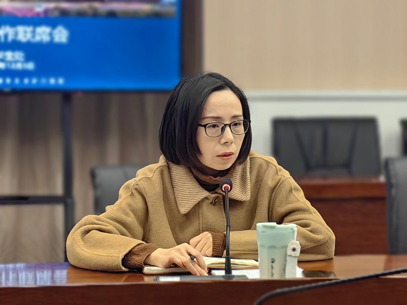 章敏凤.jpg