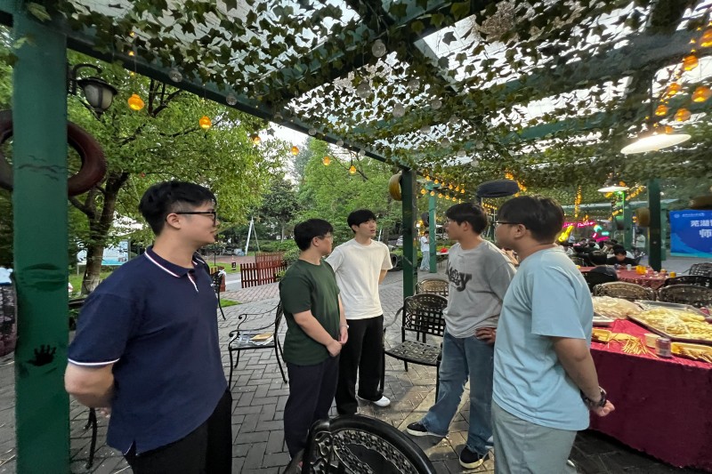 第一届与第二届学生交流分享.jpg