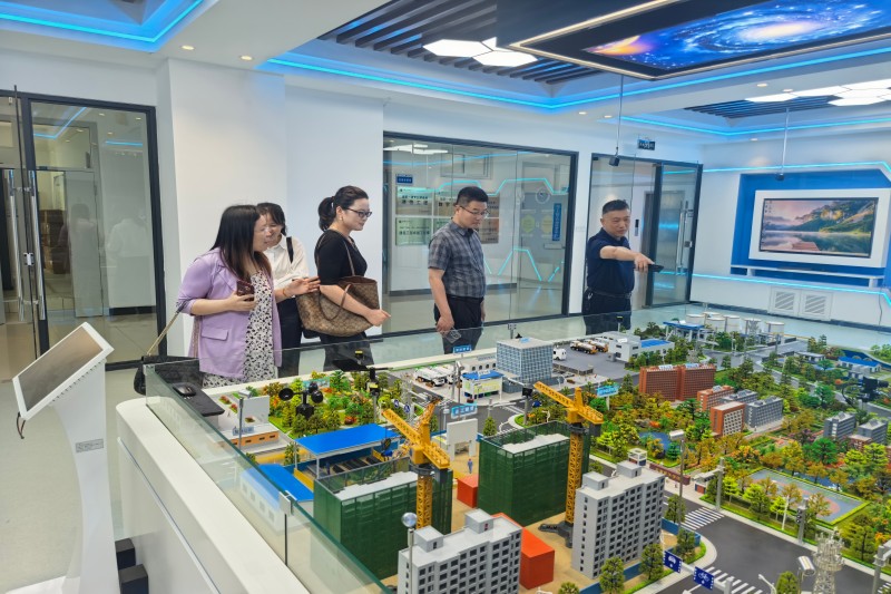 新华学院02.jpg