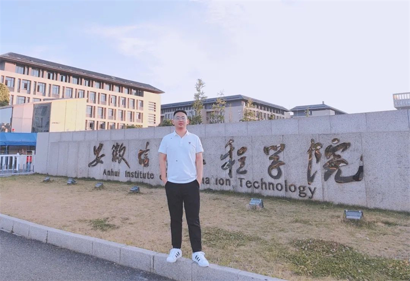 闪亮青春，前程似锦！优秀毕业生风采展（上） 