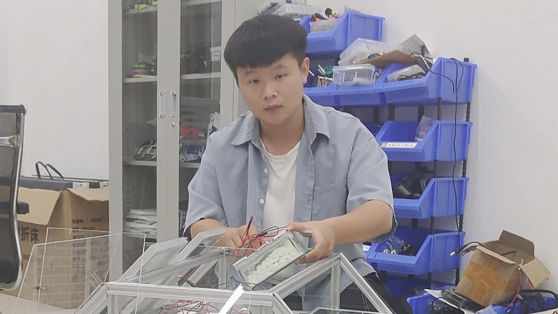 我校江熹同学获2023年安徽省“大学生年度人物”荣誉称号