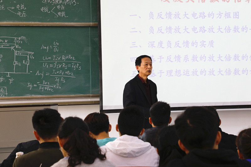 敬业爱生 点亮学生的未来——专访电气与电子工程学院陈永煌教授