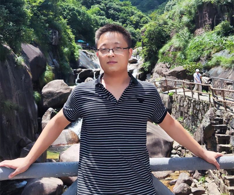 高旭：在安信工这片“智造”热土上让信仰拔节生长