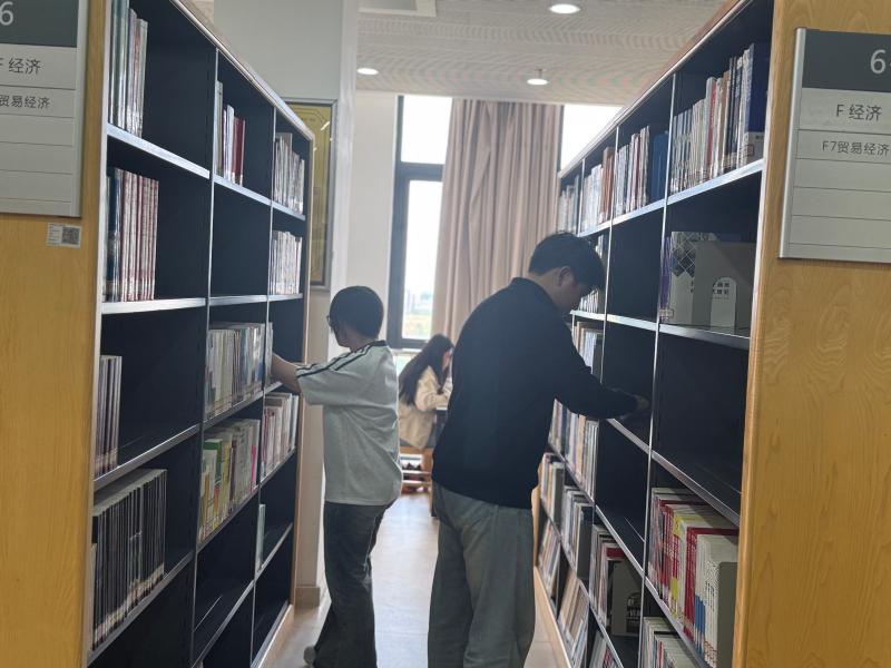 图为机械学院志愿者活动照片(1).jpg