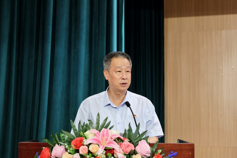 吴校.jpg