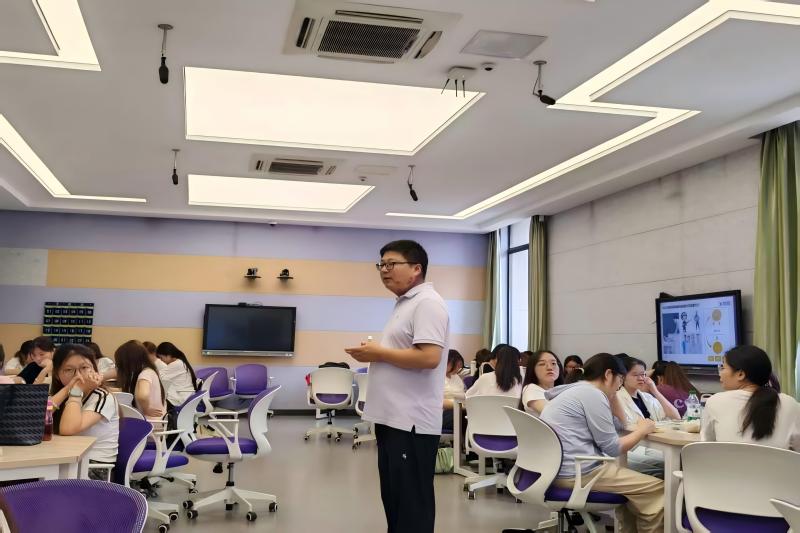 (图为企业讲师授课2).jpg