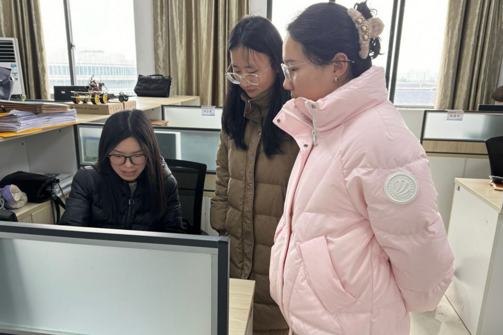 李新慈.jpg