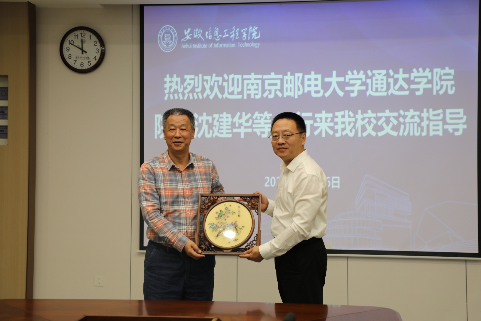8O2A2512_副本.jpg 8O2A2512_副本.jpg