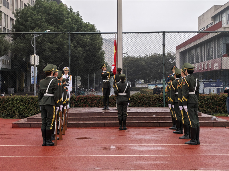 图为升旗仪式.jpg