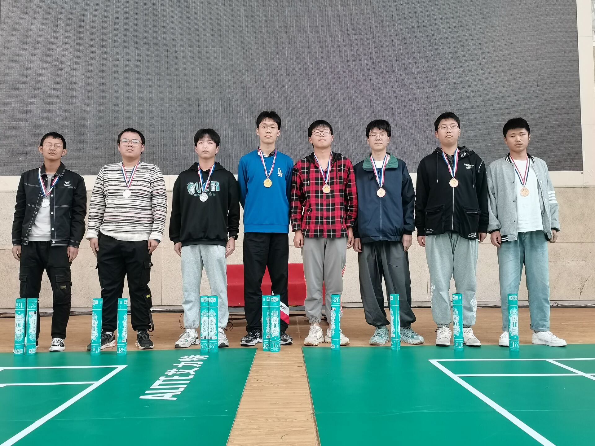 图为男子八强选手合影.jpg