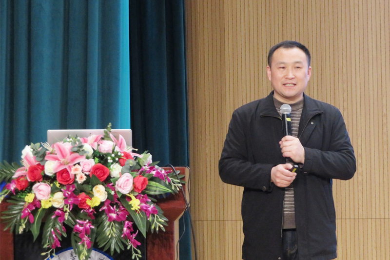 图3孙立为学生“讲教学”.jpg
