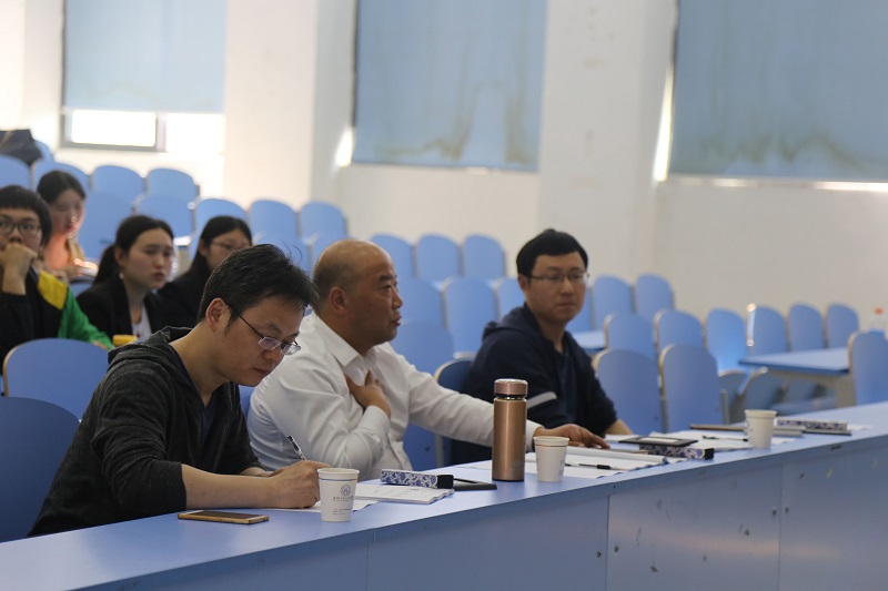 C:\Users\Administrator\Desktop\待办\新闻稿\05.04管理工程学院举办第八届全国大学生电子商务“创新,创意及创业”大赛校内选拔赛\1.jpg