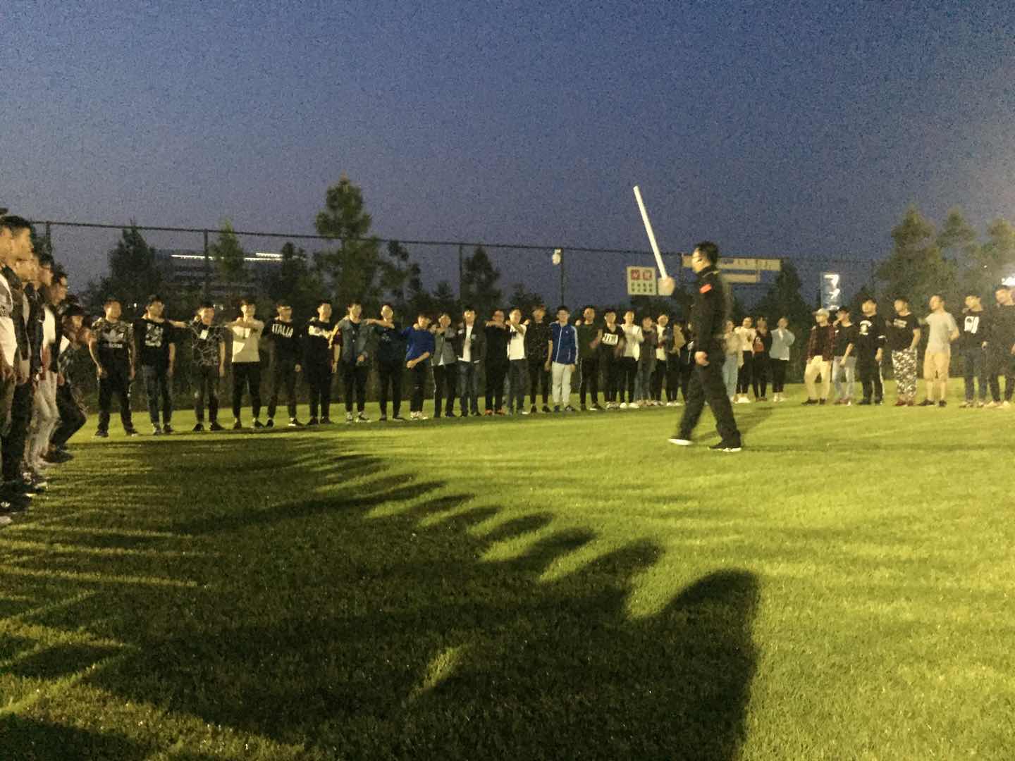 晚间拓展训练课.jpeg 晚间拓展训练课.jpeg