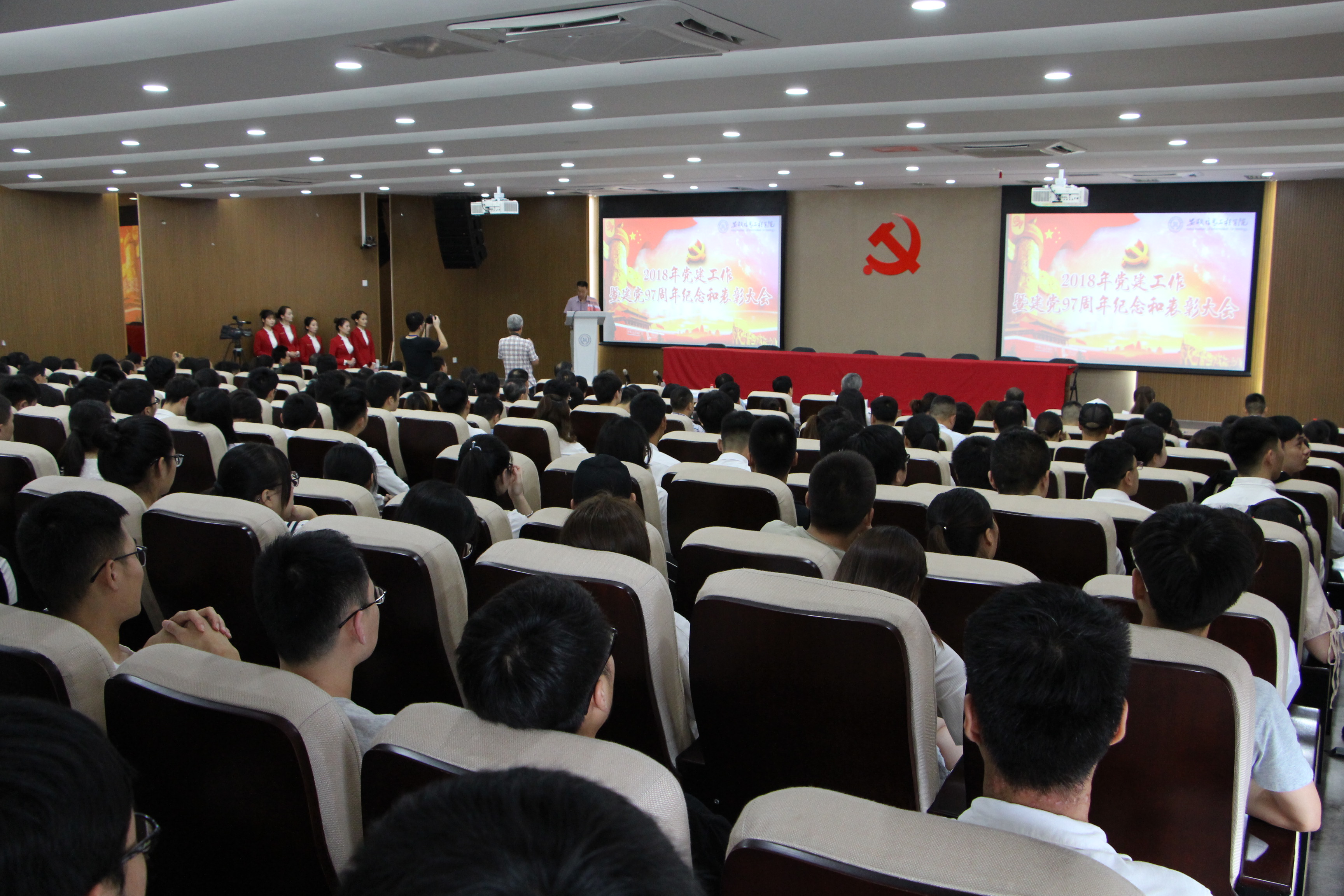 IMG_8223.JPG IMG_8223.JPG