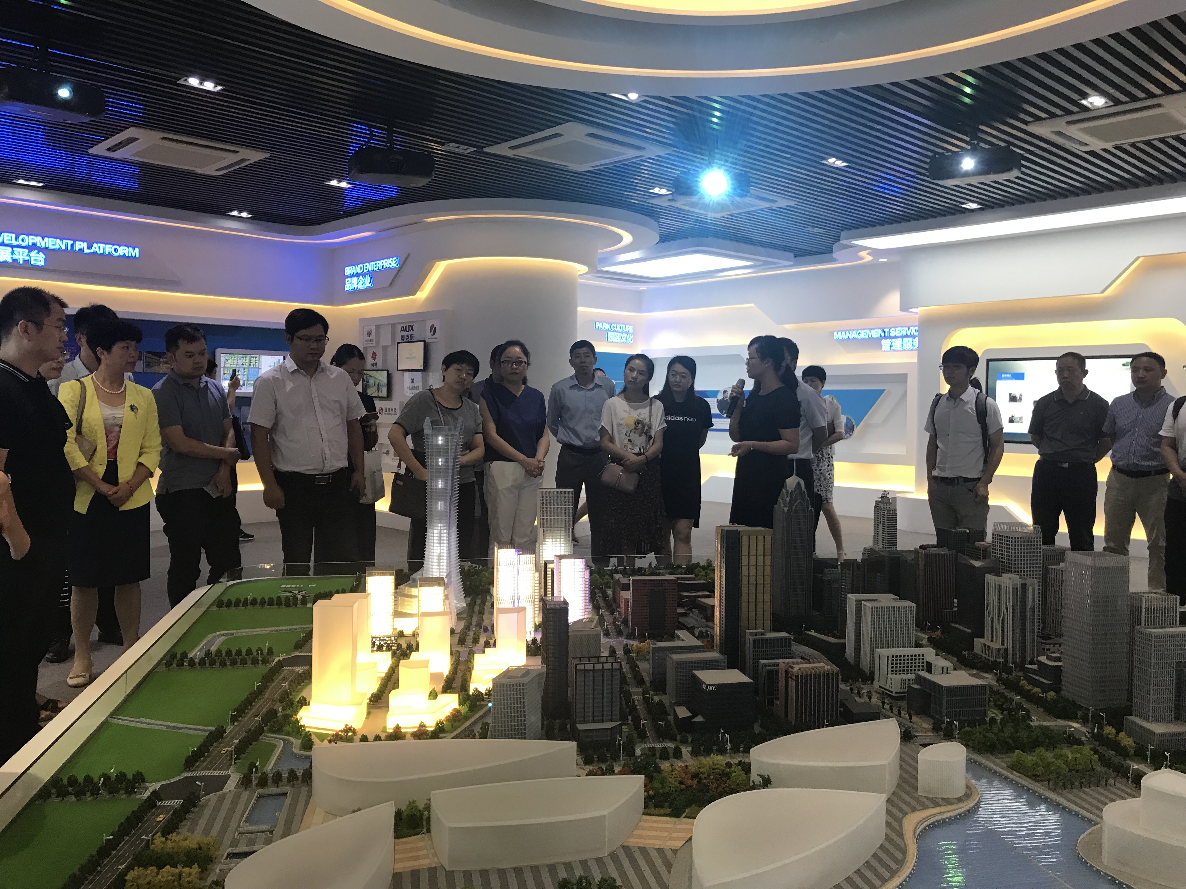 IMG_7719.JPG IMG_7719.JPG