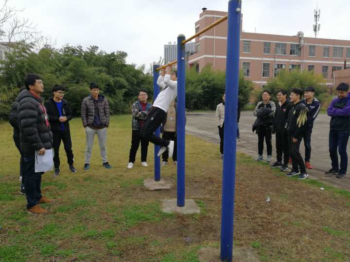 体侧2.jpg 体侧2.jpg