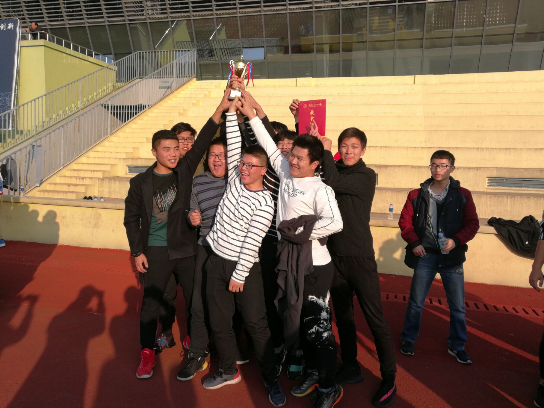 Cache_-7cd73f67cae894de..jpg Cache_-7cd73f67cae894de..jpg