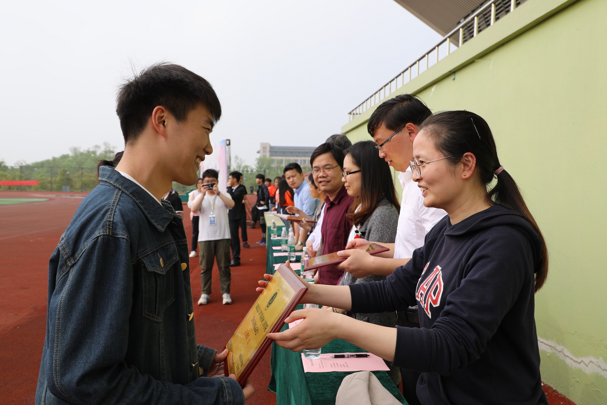 1辅导员,没给你丢脸!.jpg 1辅导员,没给你丢脸!.jpg