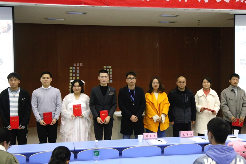 合影.jpg 合影.jpg