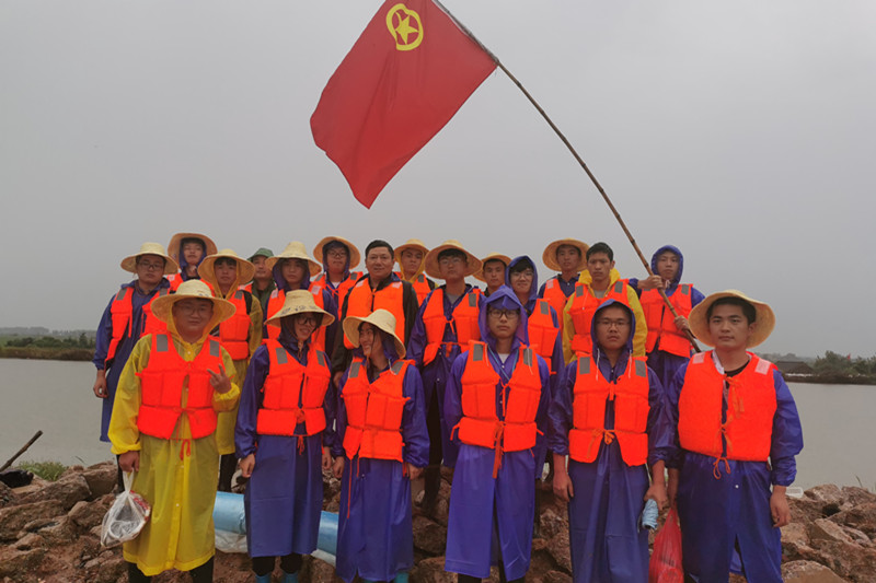 防汛志愿者合照.jpg
