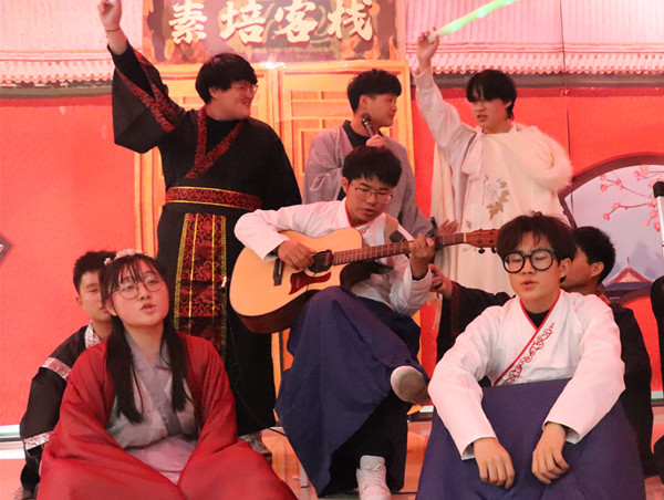 门派节目,自弹自唱.JPG 门派节目,自弹自唱.JPG