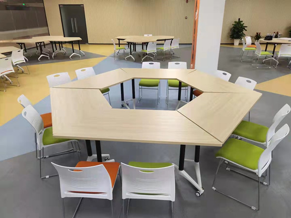 胜任力训练营地一角.jpg 胜任力训练营地一角.jpg