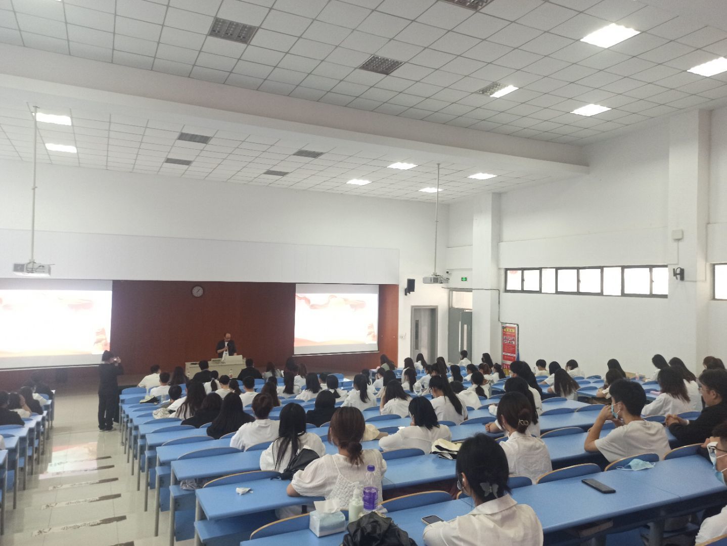 图为刘德胜为开班典礼致辞.jpg 图为刘德胜为开班典礼致辞.jpg