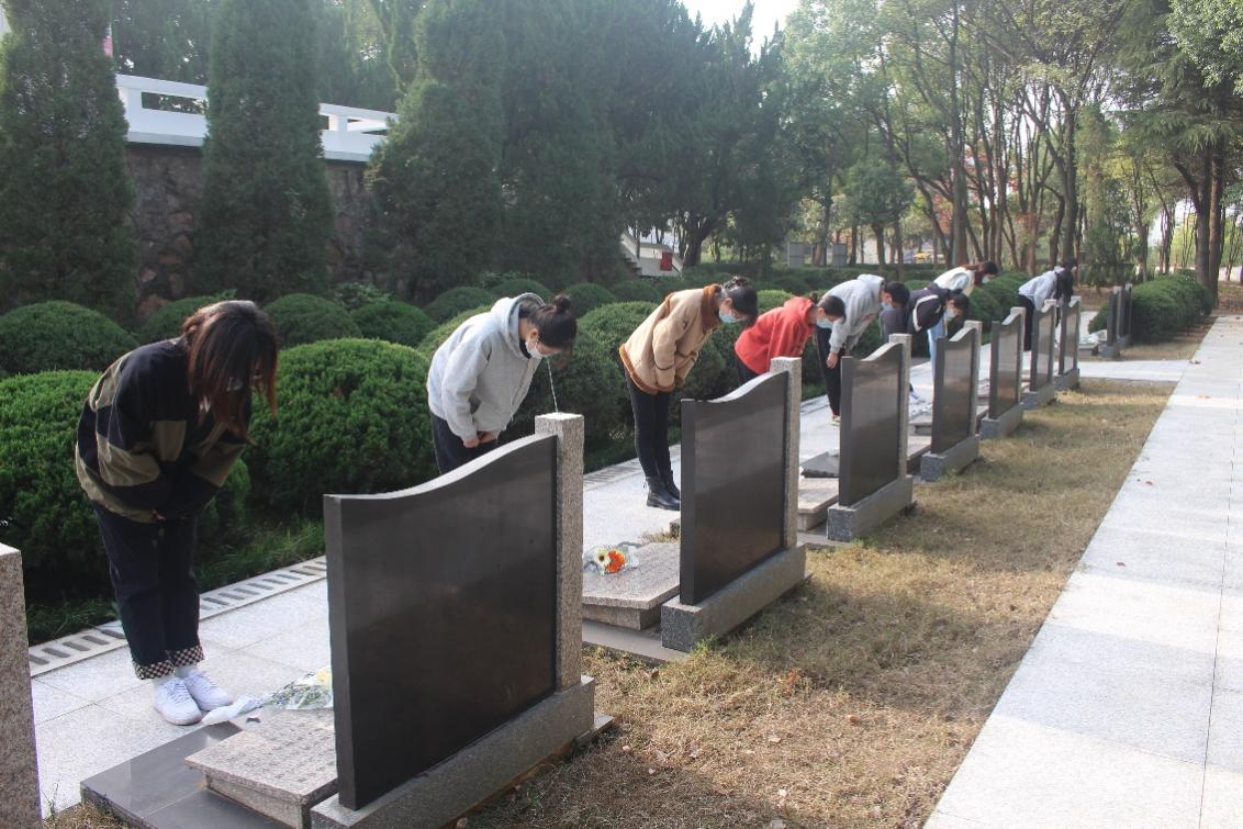 图片2.jpg 图片2.jpg