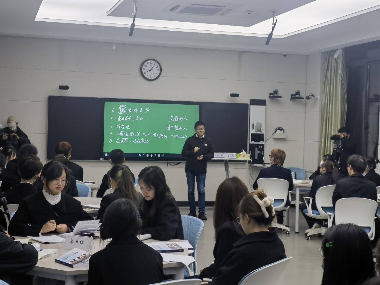 图片4.jpg 图片4.jpg