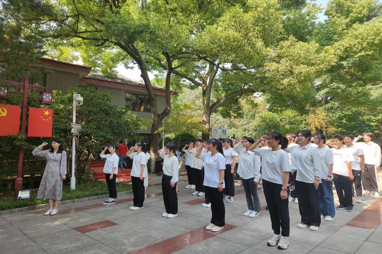 图片2.png 图片2.png