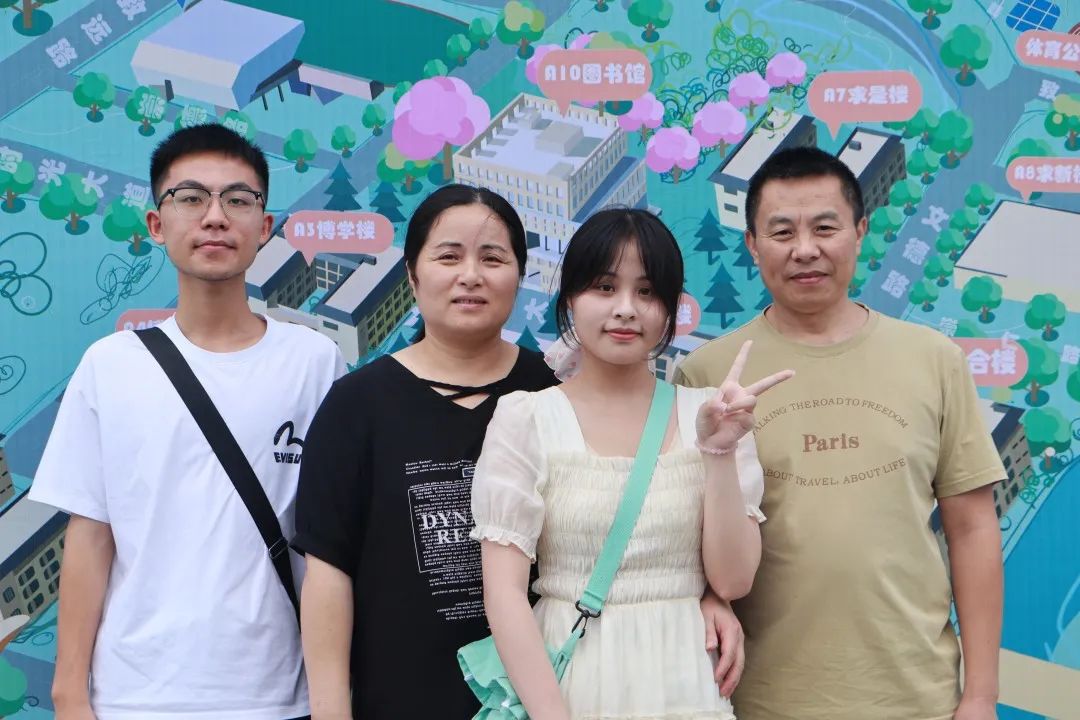 王昕宇.jpg 王昕宇.jpg