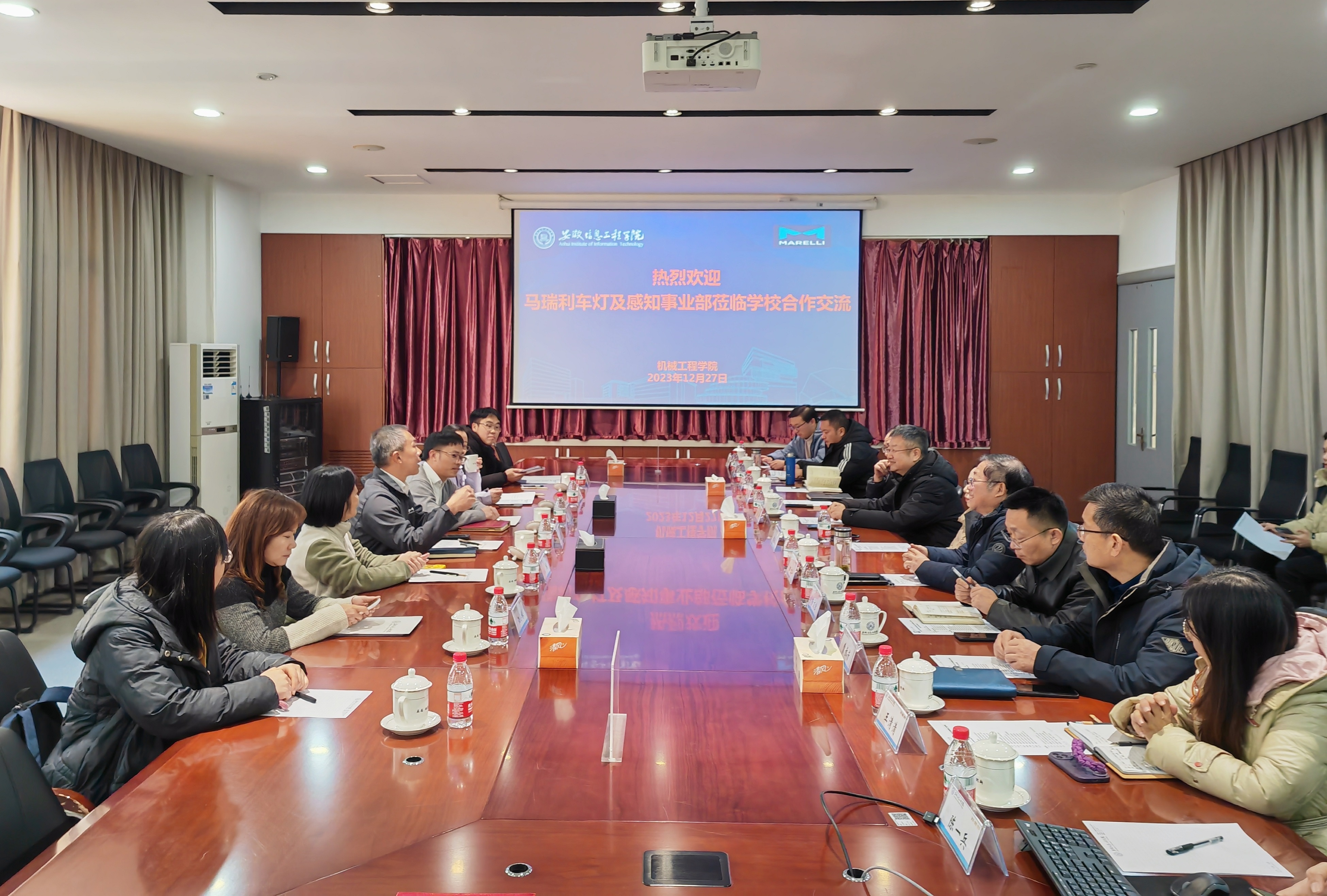 交流会.jpg 交流会.jpg