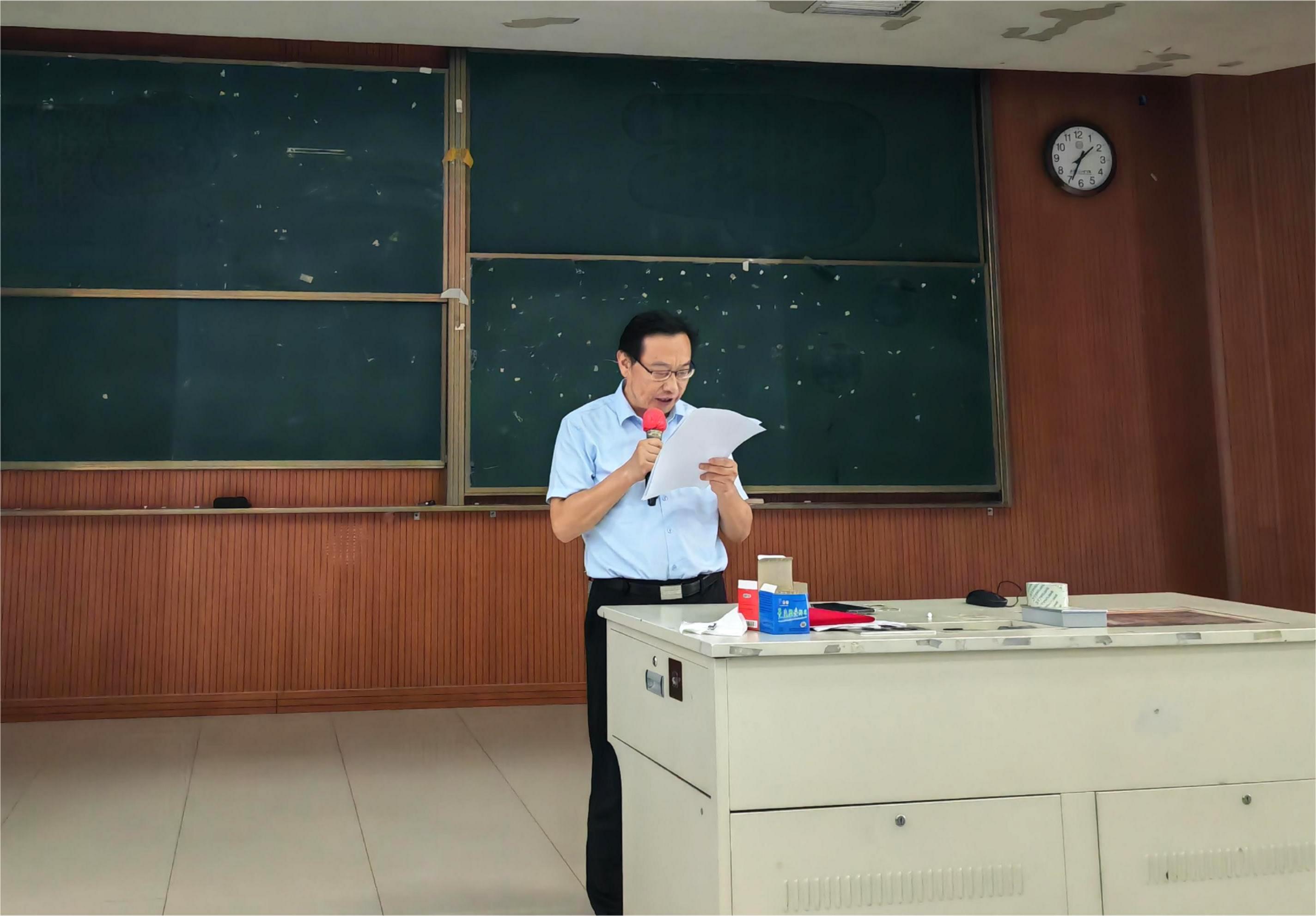 柴书记.jpg 柴书记.jpg